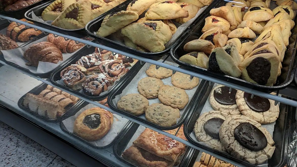 Belle's Bakery – bakery in East Wickham, London
